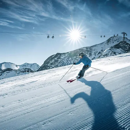 Lejlighedshotel Alpenparks & Orgler 4*