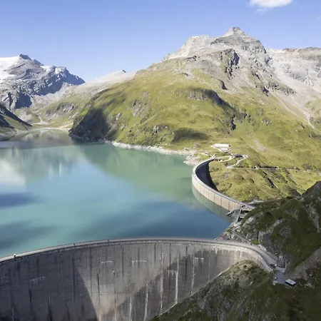 Апарт-отель Alpenparks & Orgler Капрун