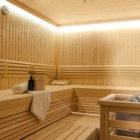 Alpenparks & Orgler Apart-hotel 4*