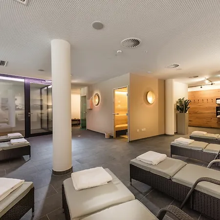 Alpenparks & Orgler Apart-hotel 4*