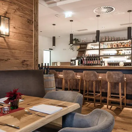 Alpenparks & Orgler 4*