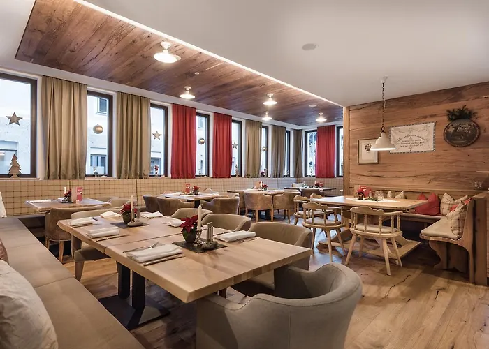 アパートホテル Alpenparks & Orgler